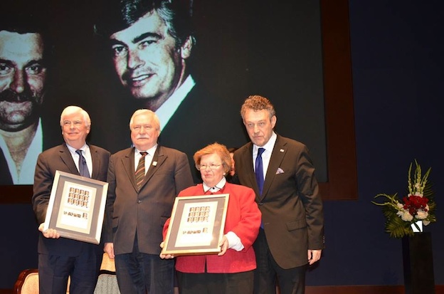 Former Senator Christopher Dodd, President Lech Walesa, Senator Barbara Mikulski, Ambassador Ryszard Schnepf. Credit: Polish Embassy.